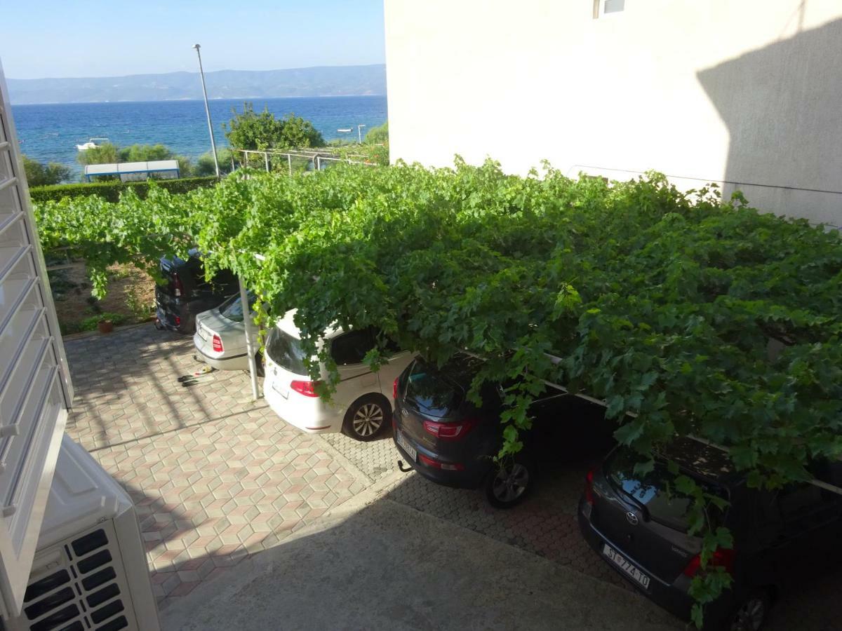 Apartment Duce Omis Bagian luar foto