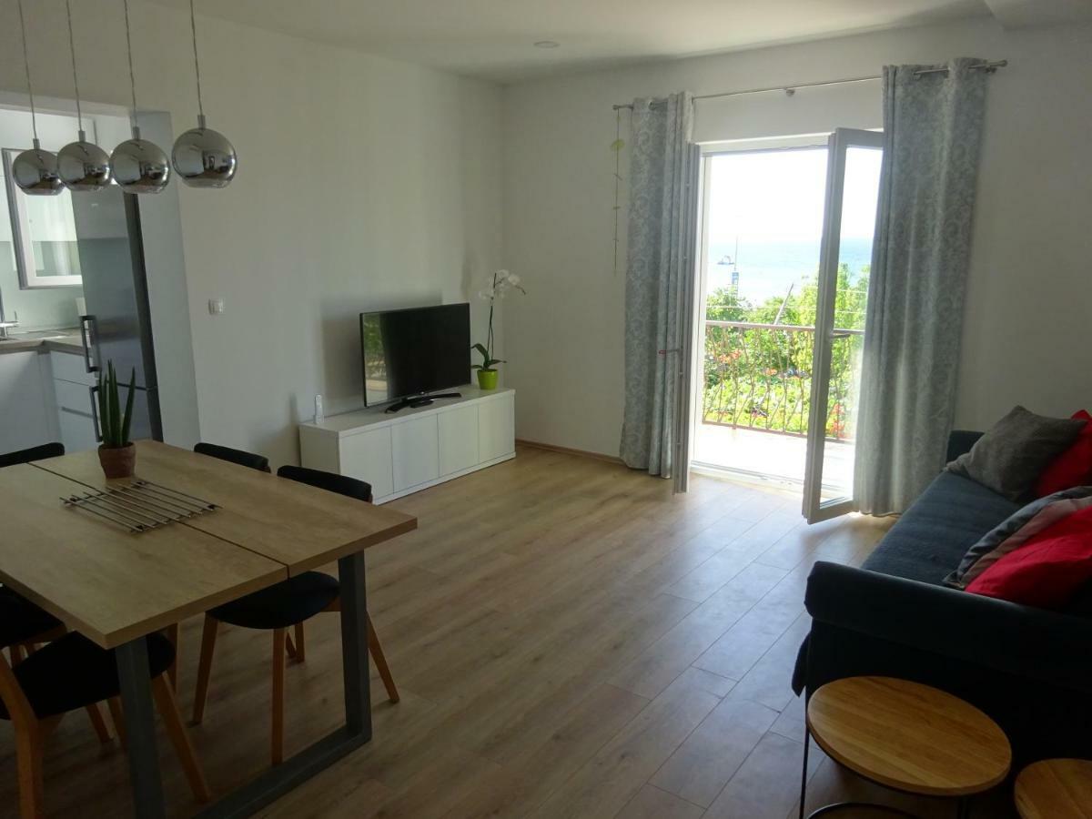 Apartment Duce Omis Bagian luar foto