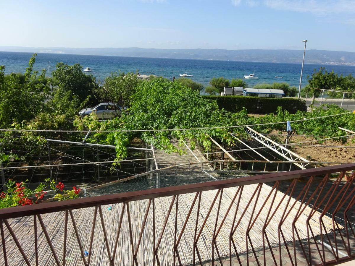 Apartment Duce Omis Bagian luar foto