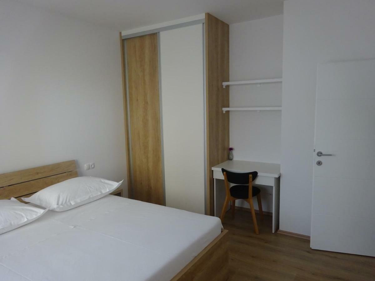 Apartment Duce Omis Bagian luar foto