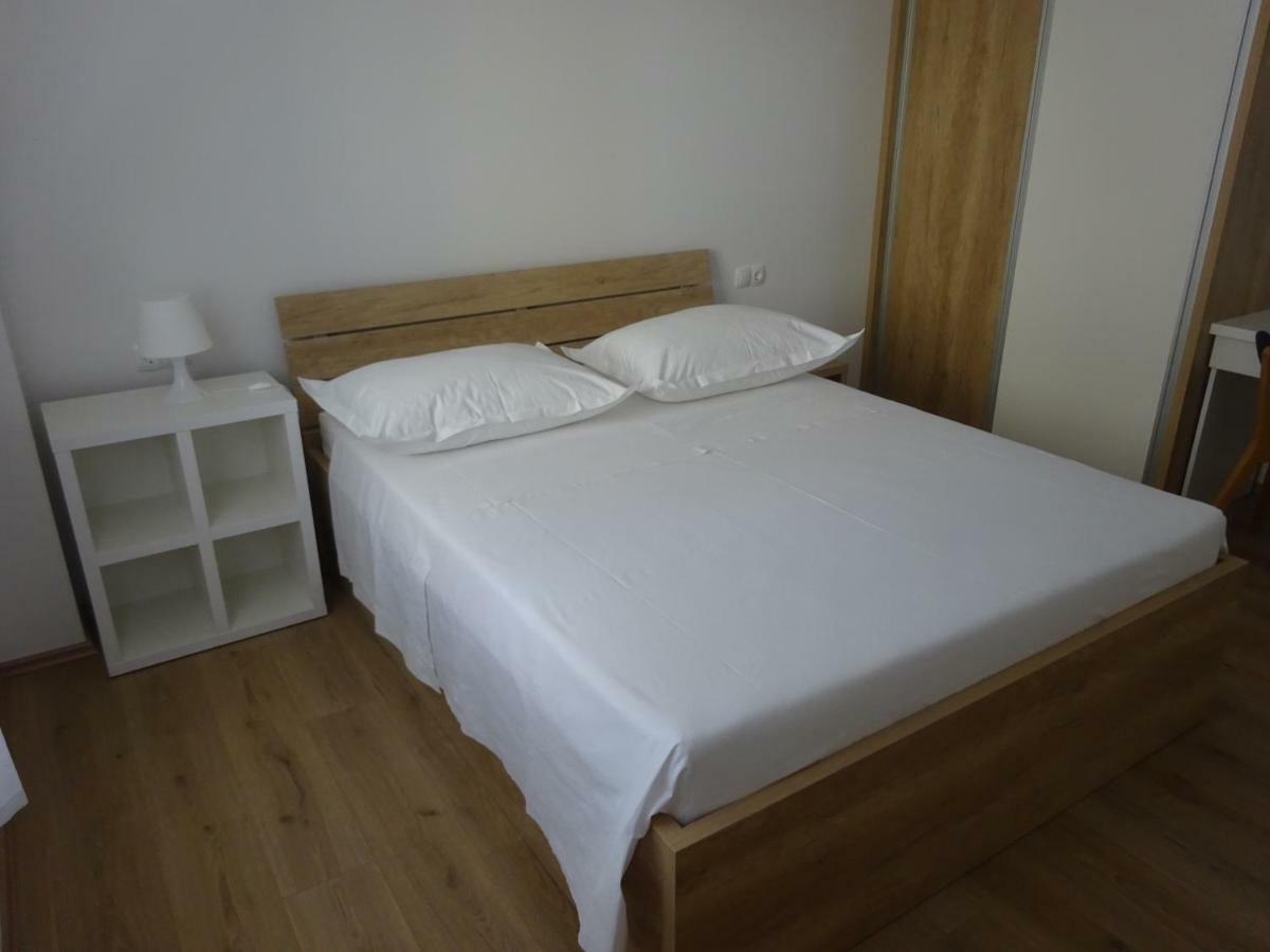 Apartment Duce Omis Bagian luar foto