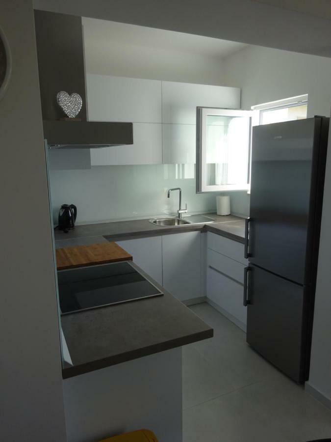 Apartment Duce Omis Bagian luar foto